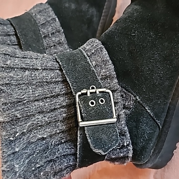 AWESOME UGG CABLE SOCK TRIM WITH BUCKLE BOOTS - Picture 6 of 10